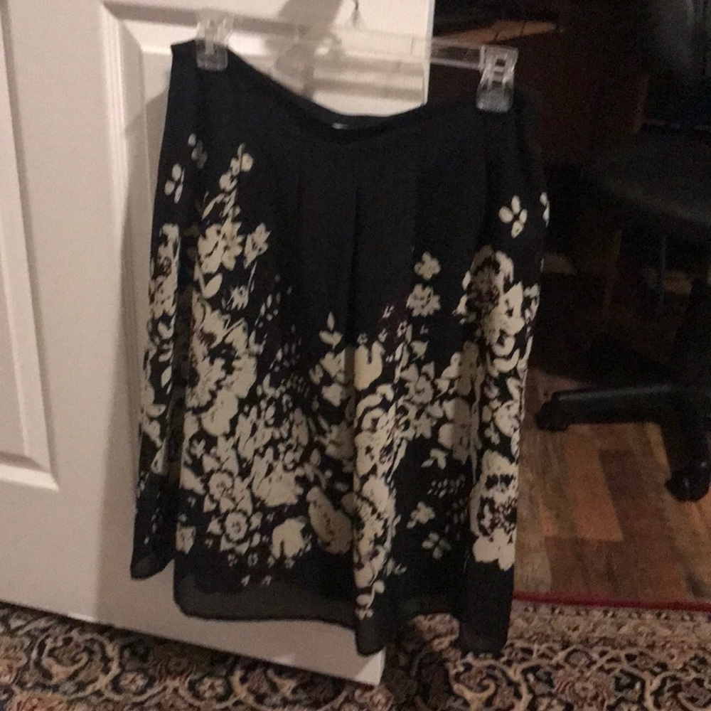 Skirt. W/zipper